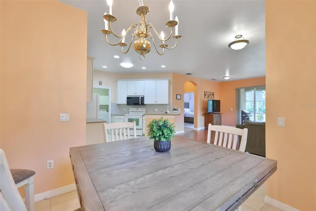 2010 Sifield Greens Way Sun City Center FL 33573