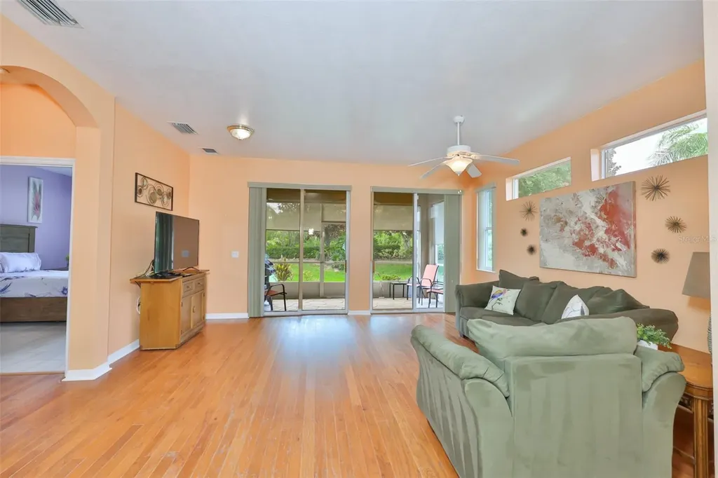 2010 Sifield Greens Way Sun City Center FL 33573