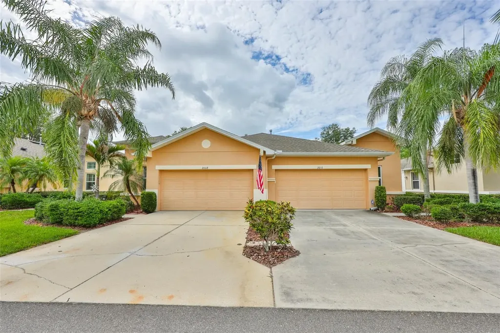 2010 Sifield Greens Way Sun City Center FL 33573
