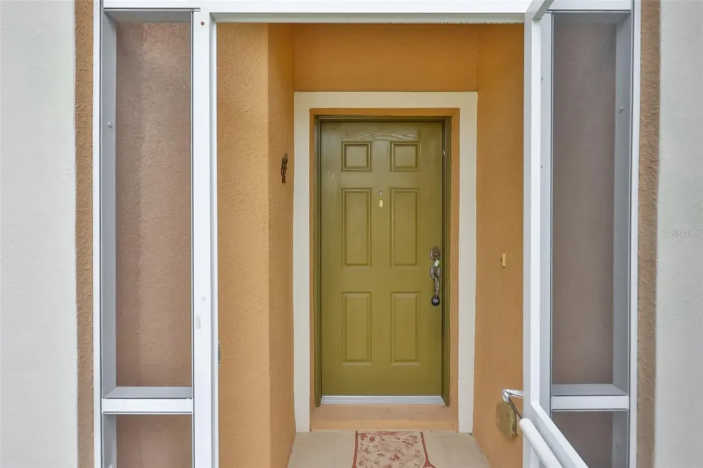 2010 Sifield Greens Way Sun City Center FL 33573