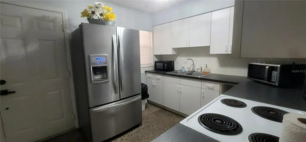 8702 Beverly Drive Tampa FL 33617