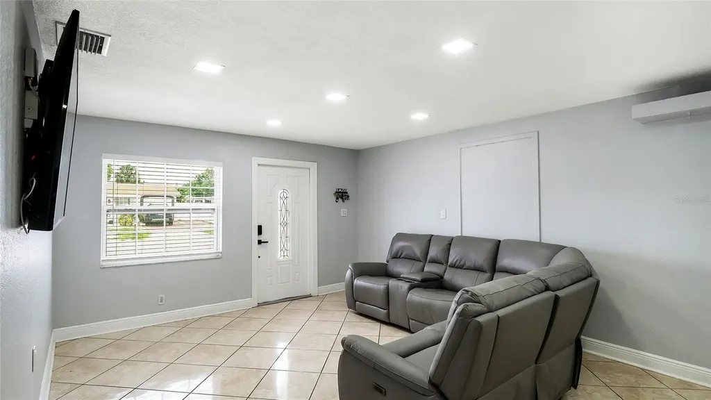 6424 Yorkshire Road Tampa FL 33634