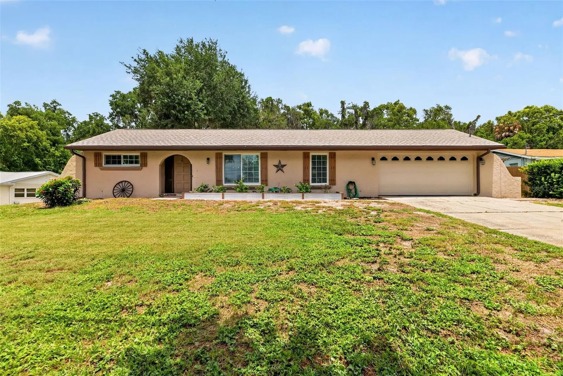 1915 Spring Lake Road Fruitland Park FL 34731