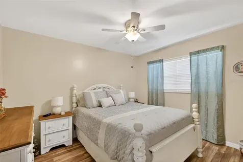 1915 Spring Lake Road Fruitland Park FL 34731