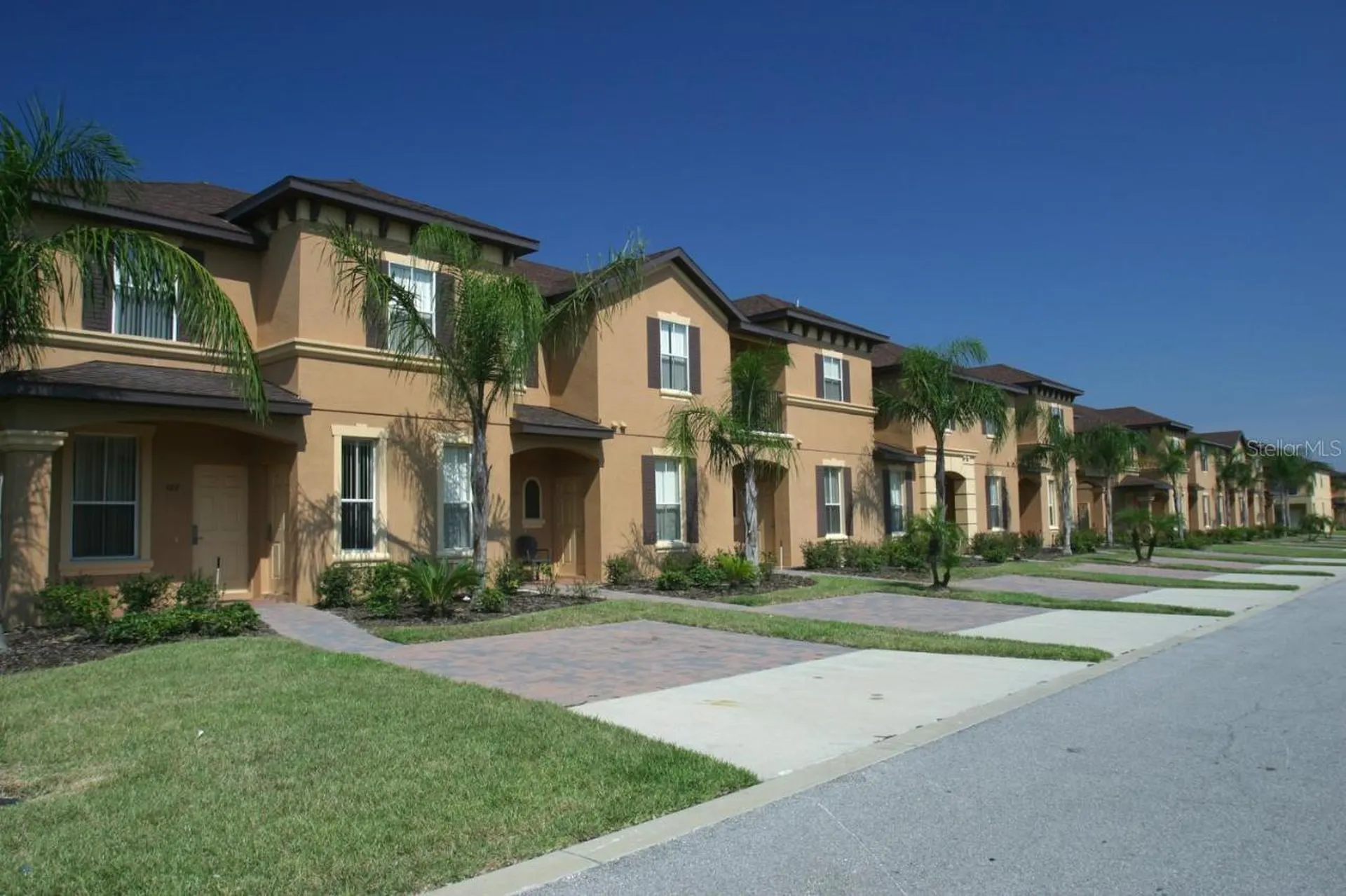 1337 Calabria Avenue Davenport FL 33897