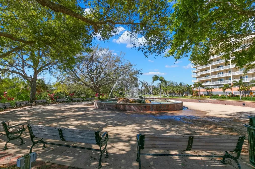 415 Maple Way Safety Harbor FL 34695