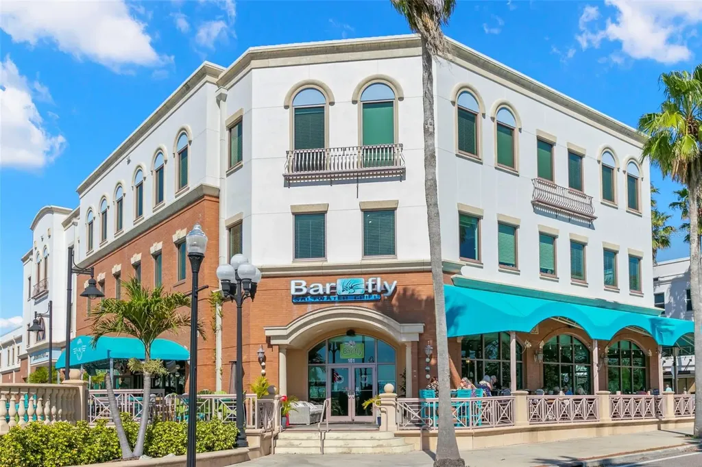 415 Maple Way Safety Harbor FL 34695