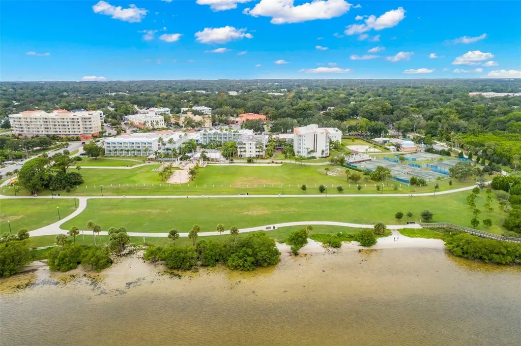 415 Maple Way Safety Harbor FL 34695
