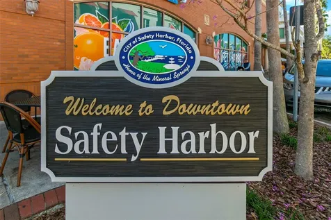 415 Maple Way Safety Harbor FL 34695