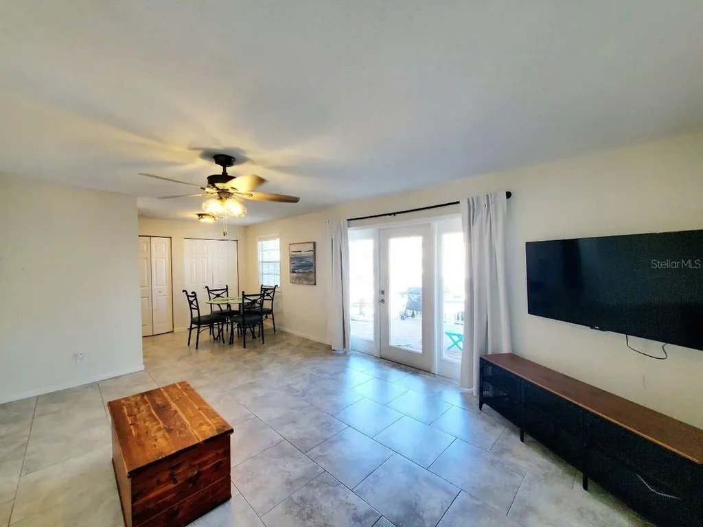 5111 Coquina Key Drive SE St Petersburg FL 33705