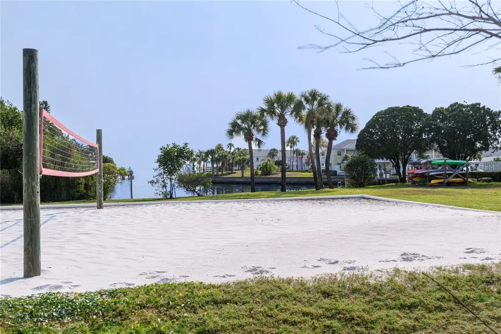5111 Coquina Key Drive SE St Petersburg FL 33705