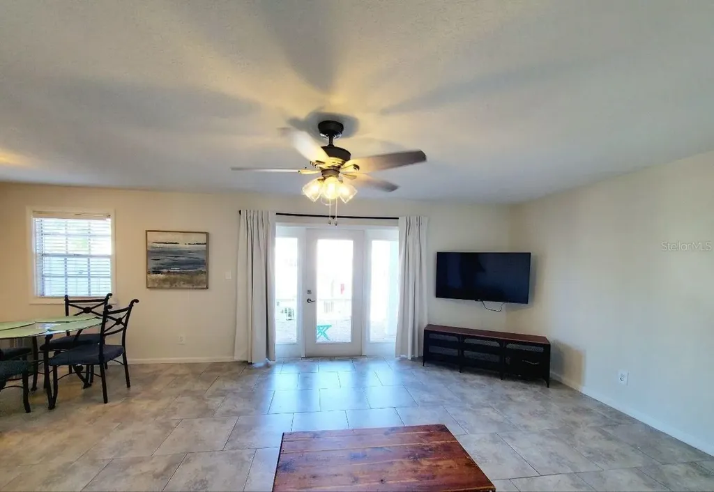 5111 Coquina Key Drive SE St Petersburg FL 33705