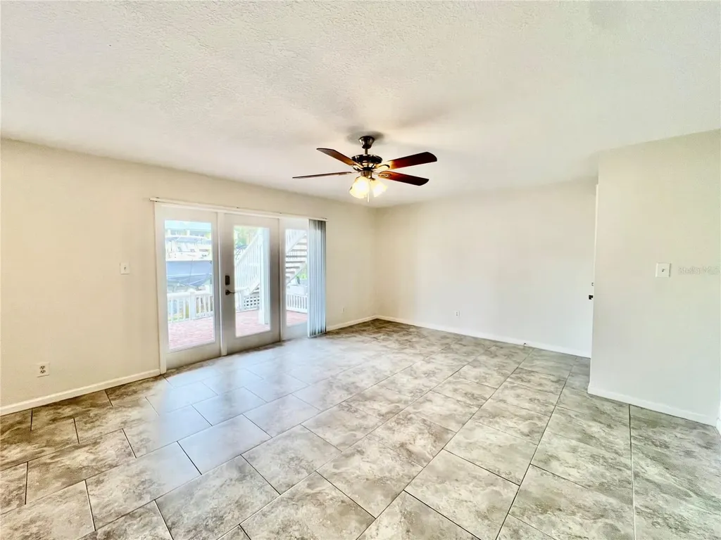 5111 Coquina Key Drive SE St Petersburg FL 33705