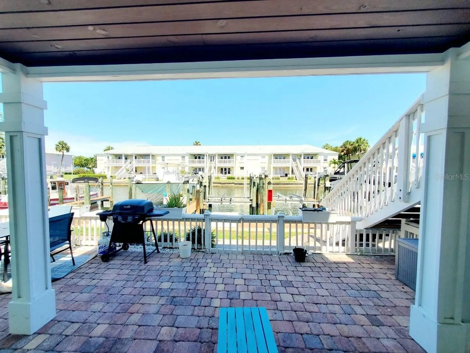 5111 Coquina Key Drive SE St Petersburg FL 33705