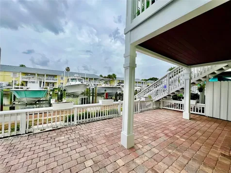 5111 Coquina Key Drive SE St Petersburg FL 33705