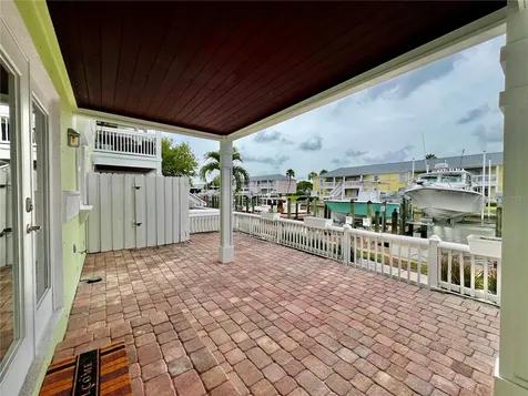 5111 Coquina Key Drive SE St Petersburg FL 33705