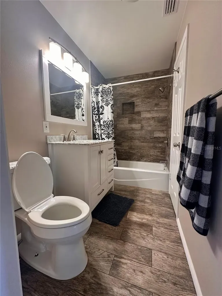 2746 53rd Street Sarasota FL 34234