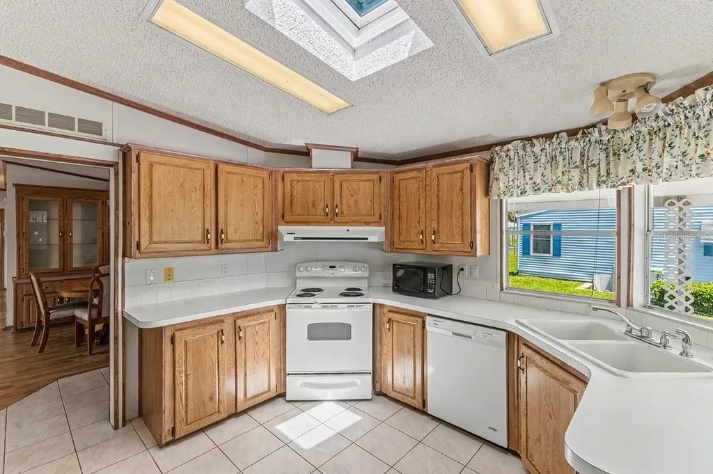 316 Portside Lane Edgewater FL 32141
