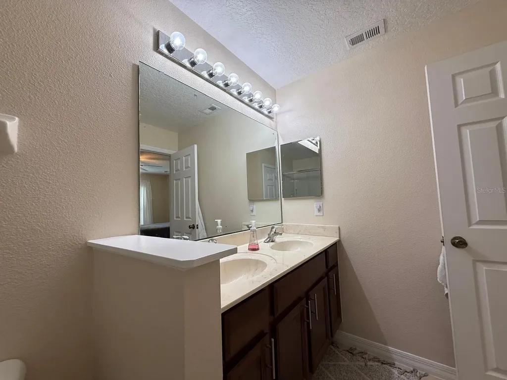 4583 Lacebark Trail Oviedo FL 32765