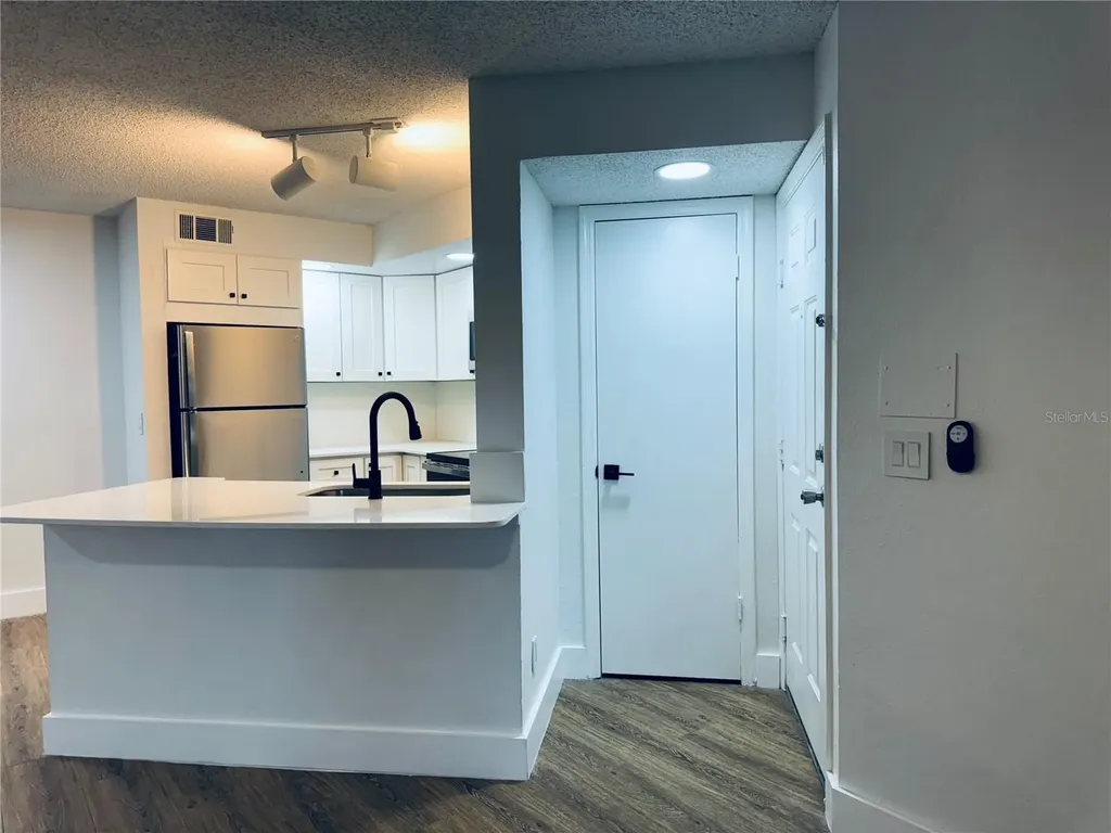 4630 Commander Drive Orlando FL 32822
