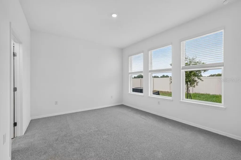5032 Cyan Loop Apollo Beach FL 33572