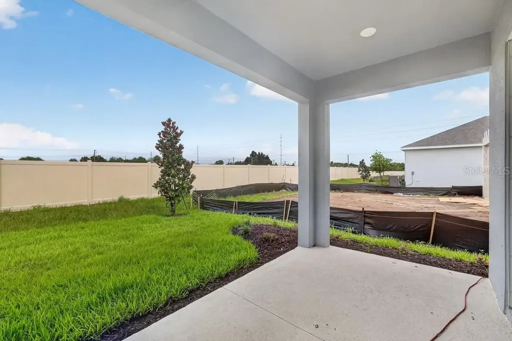 5032 Cyan Loop Apollo Beach FL 33572
