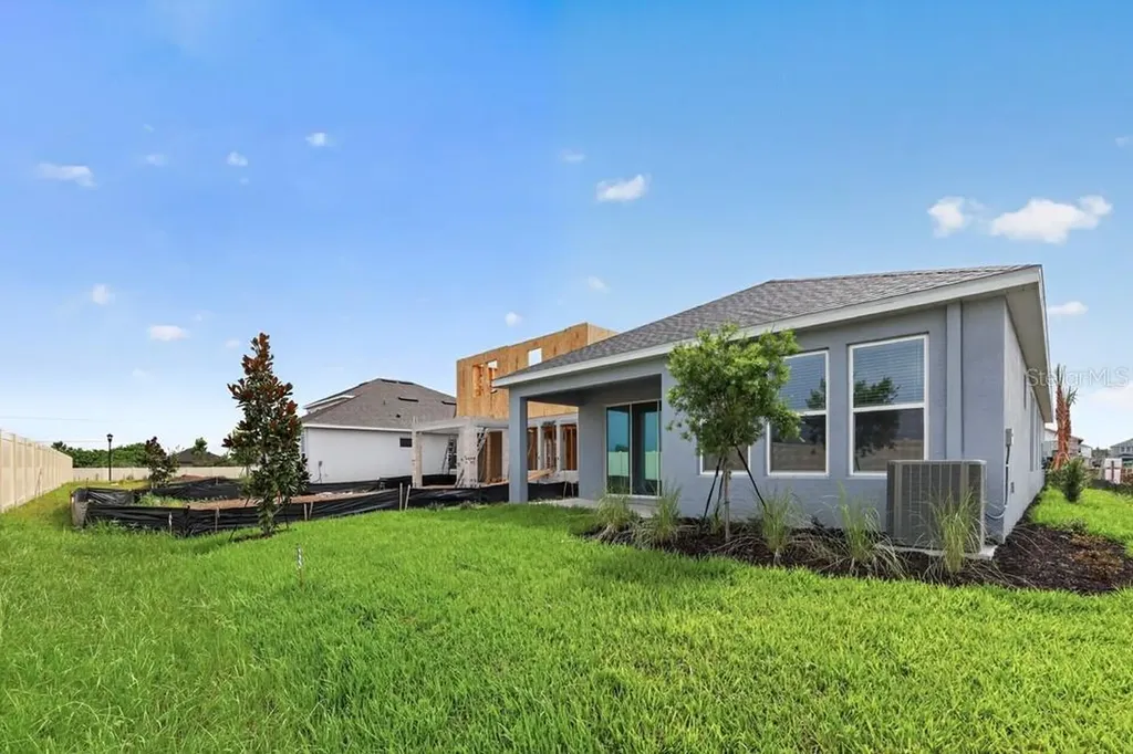 5032 Cyan Loop Apollo Beach FL 33572