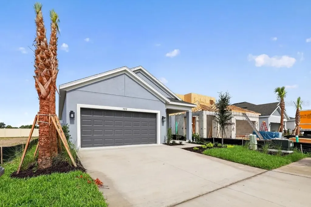 5032 Cyan Loop Apollo Beach FL 33572