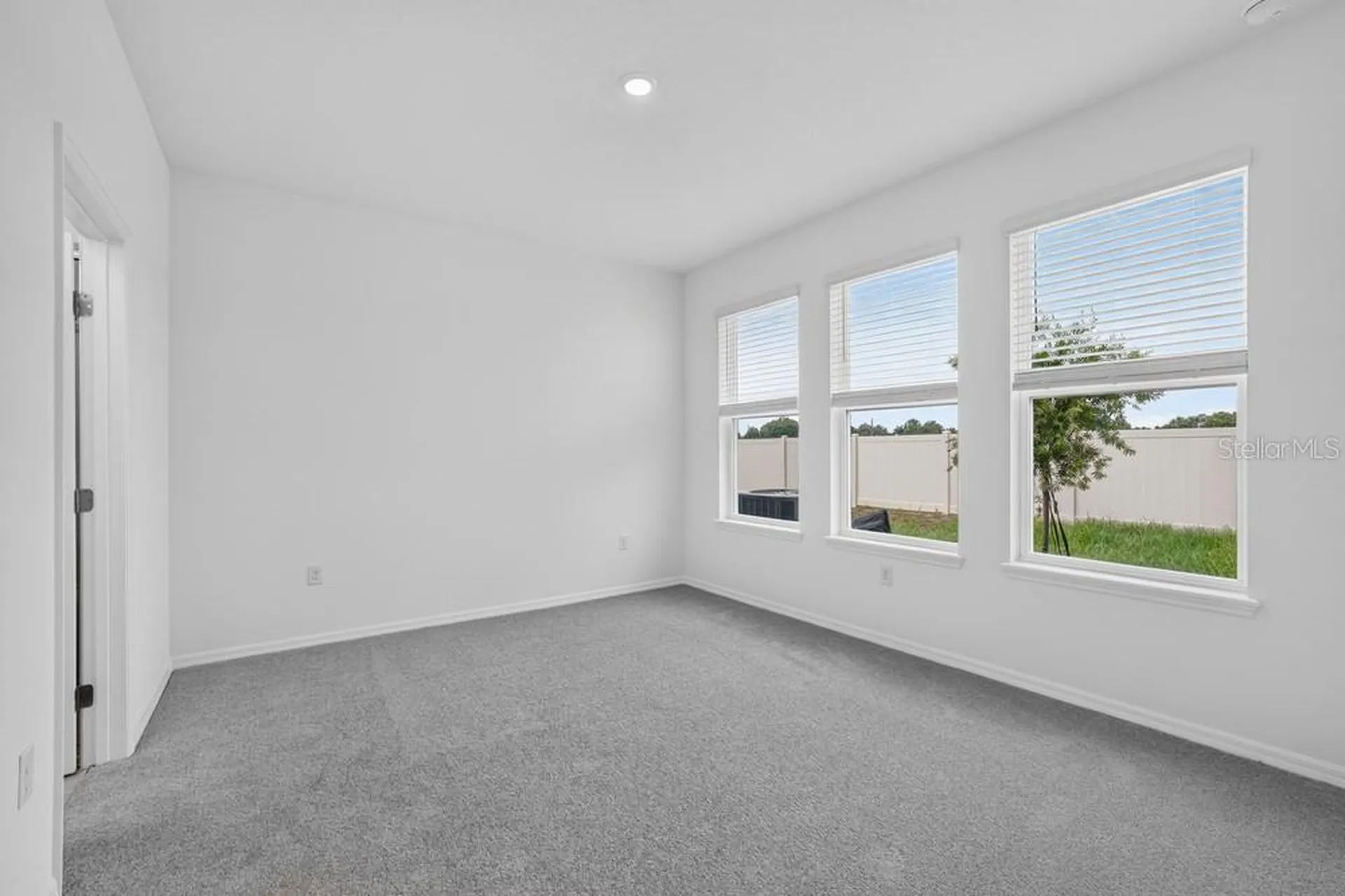 5032 Cyan Loop Apollo Beach FL 33572