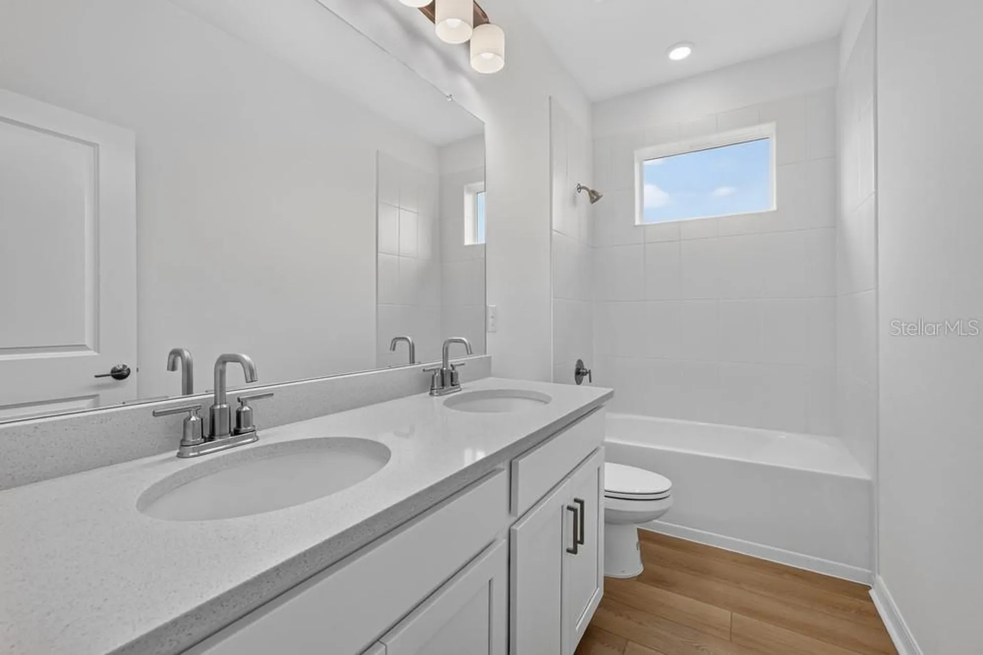 5032 Cyan Loop Apollo Beach FL 33572