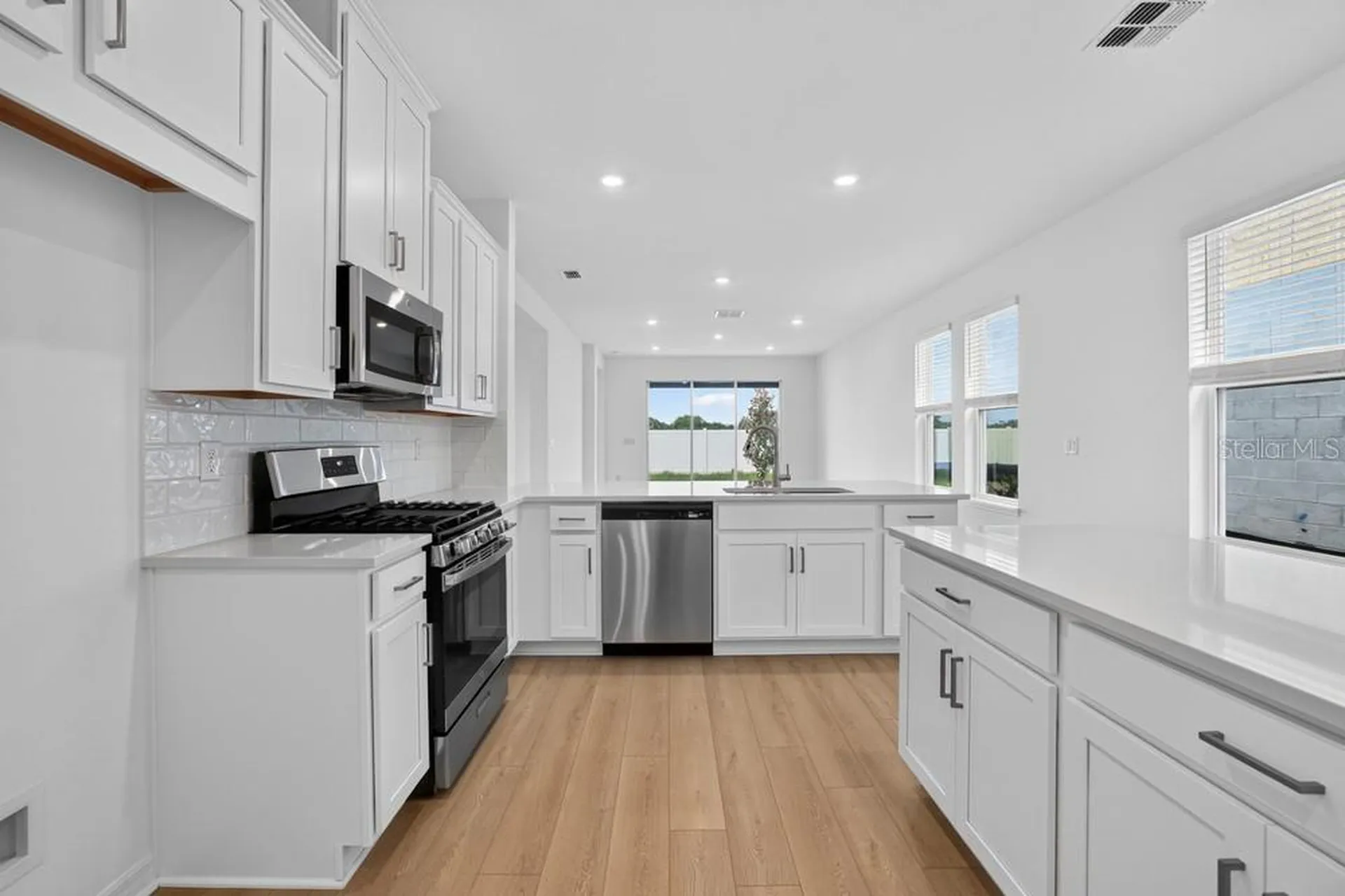 5032 Cyan Loop Apollo Beach FL 33572