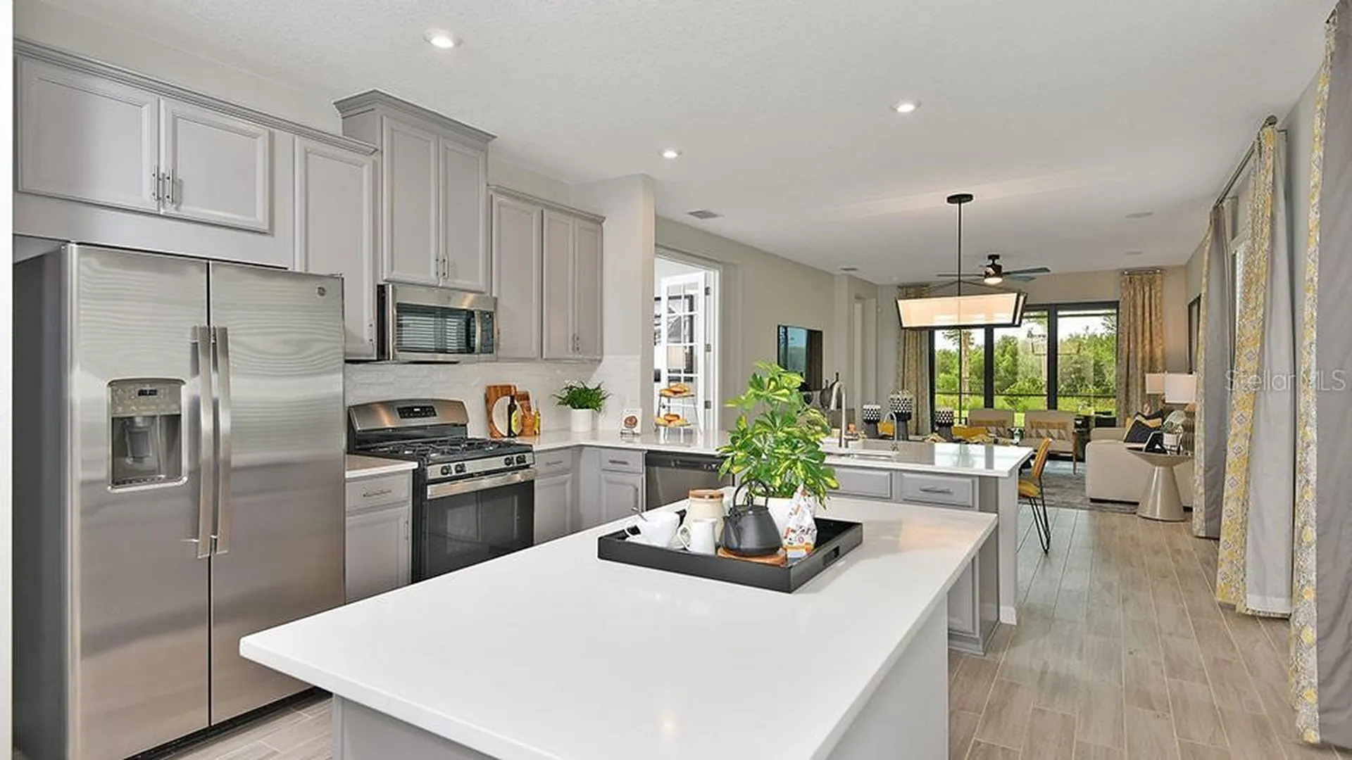 5032 Cyan Loop Apollo Beach FL 33572