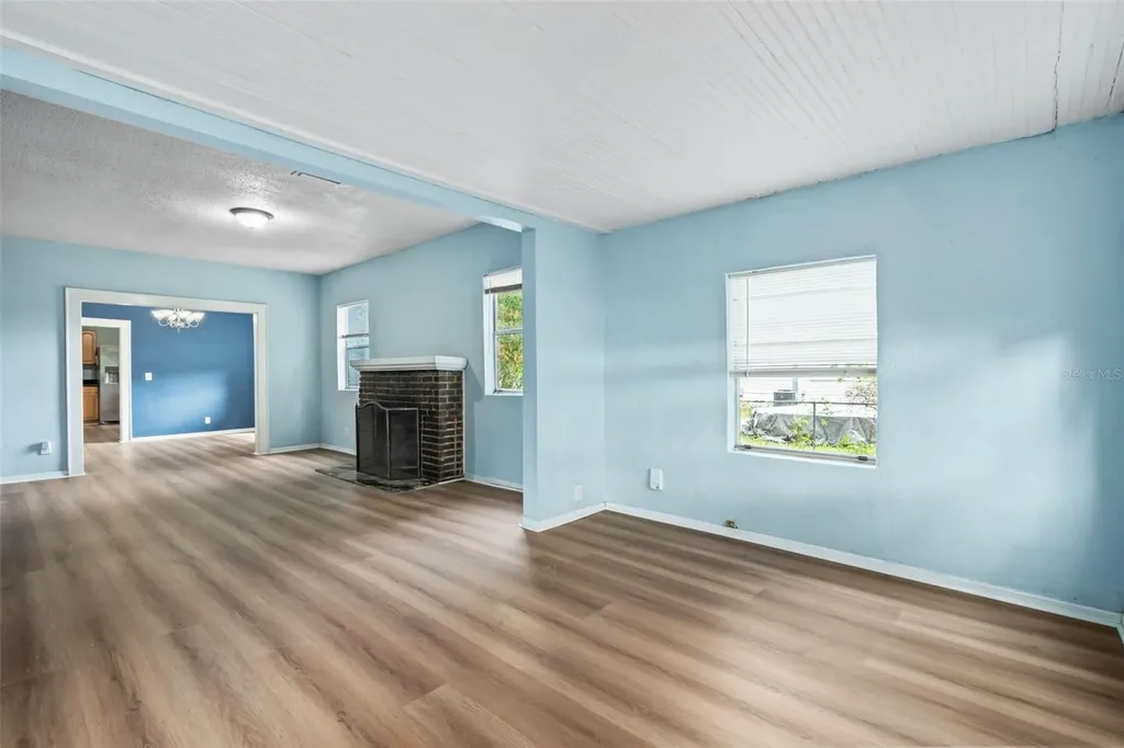 1516 E Elm Road Lakeland FL 33801