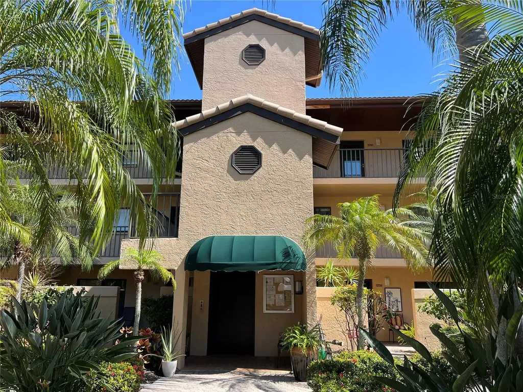 5555 Ashton Lake Drive Sarasota FL 34231