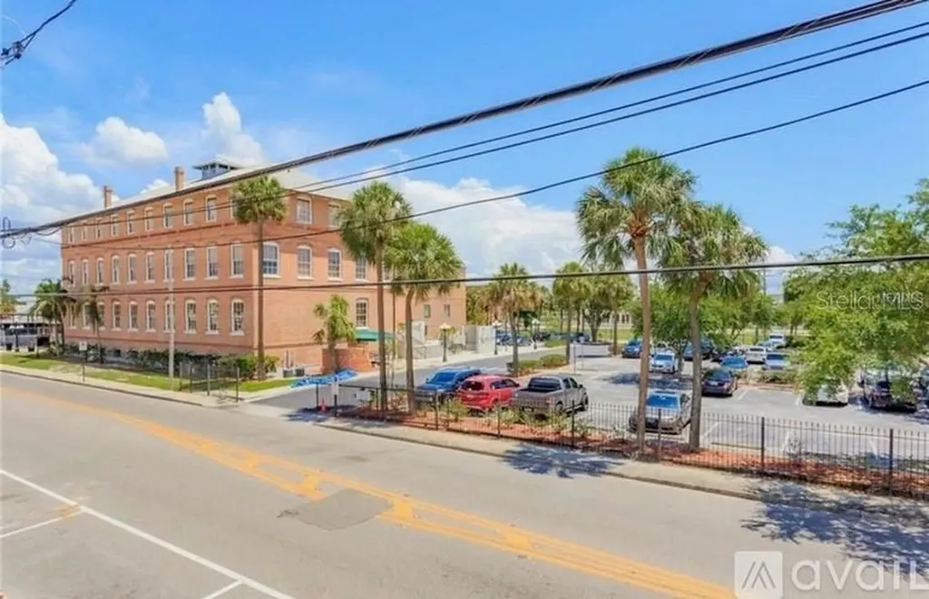 2006 E 4th Avenue Tampa FL 33605