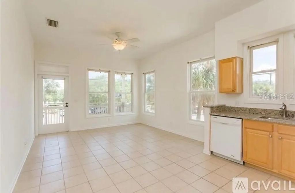 2006 E 4th Avenue Tampa FL 33605