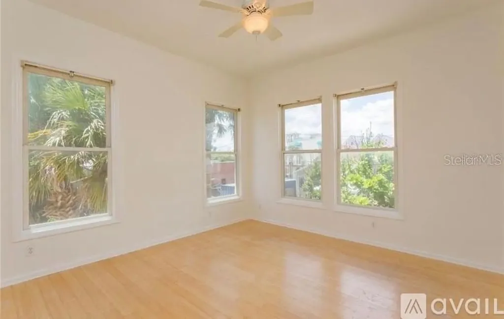 2006 E 4th Avenue Tampa FL 33605