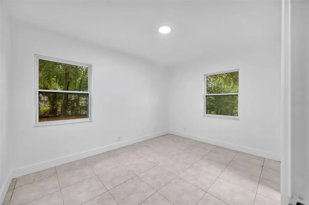 308 S Kingsway Road Seffner FL 33584