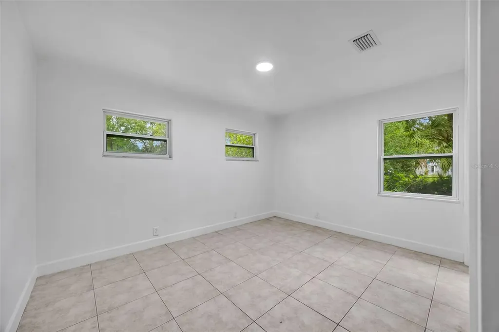 308 S Kingsway Road Seffner FL 33584