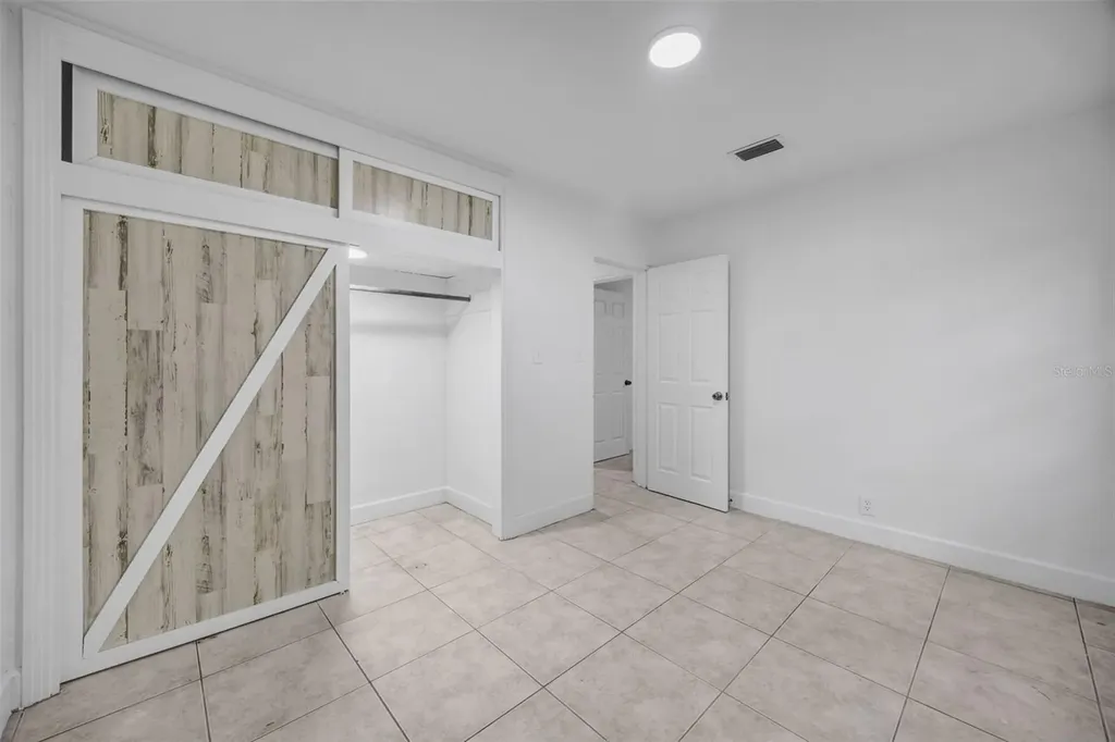 308 S Kingsway Road Seffner FL 33584