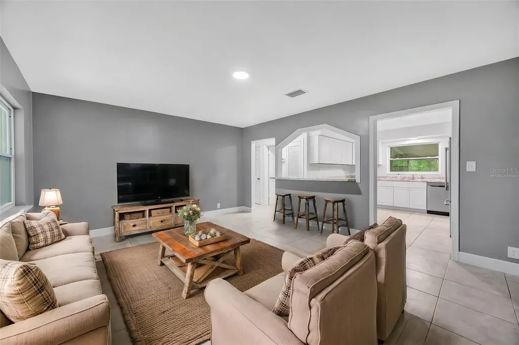 308 S Kingsway Road Seffner FL 33584