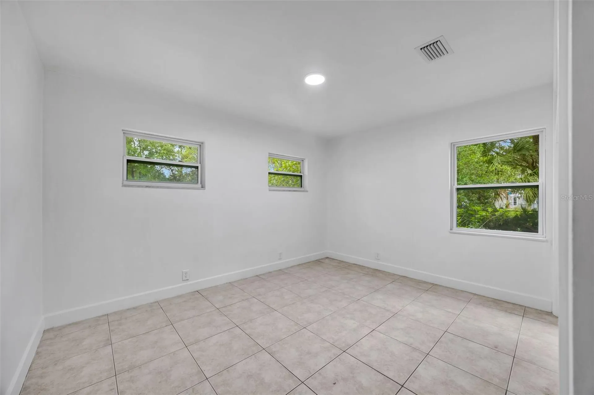 308 S Kingsway Road Seffner FL 33584