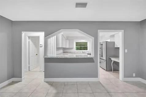 308 S Kingsway Road Seffner FL 33584