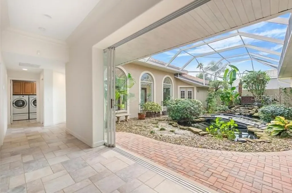 8356 Mareva Lane Sarasota FL 34241