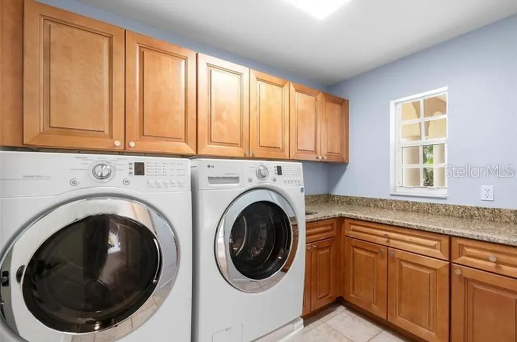 8356 Mareva Lane Sarasota FL 34241
