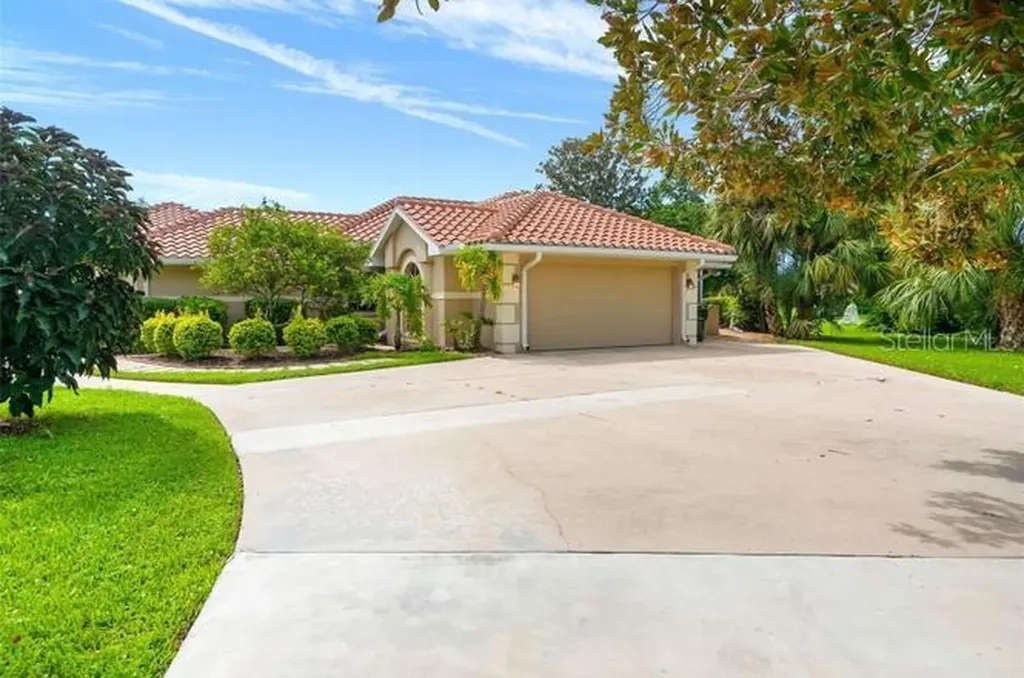 8356 Mareva Lane Sarasota FL 34241