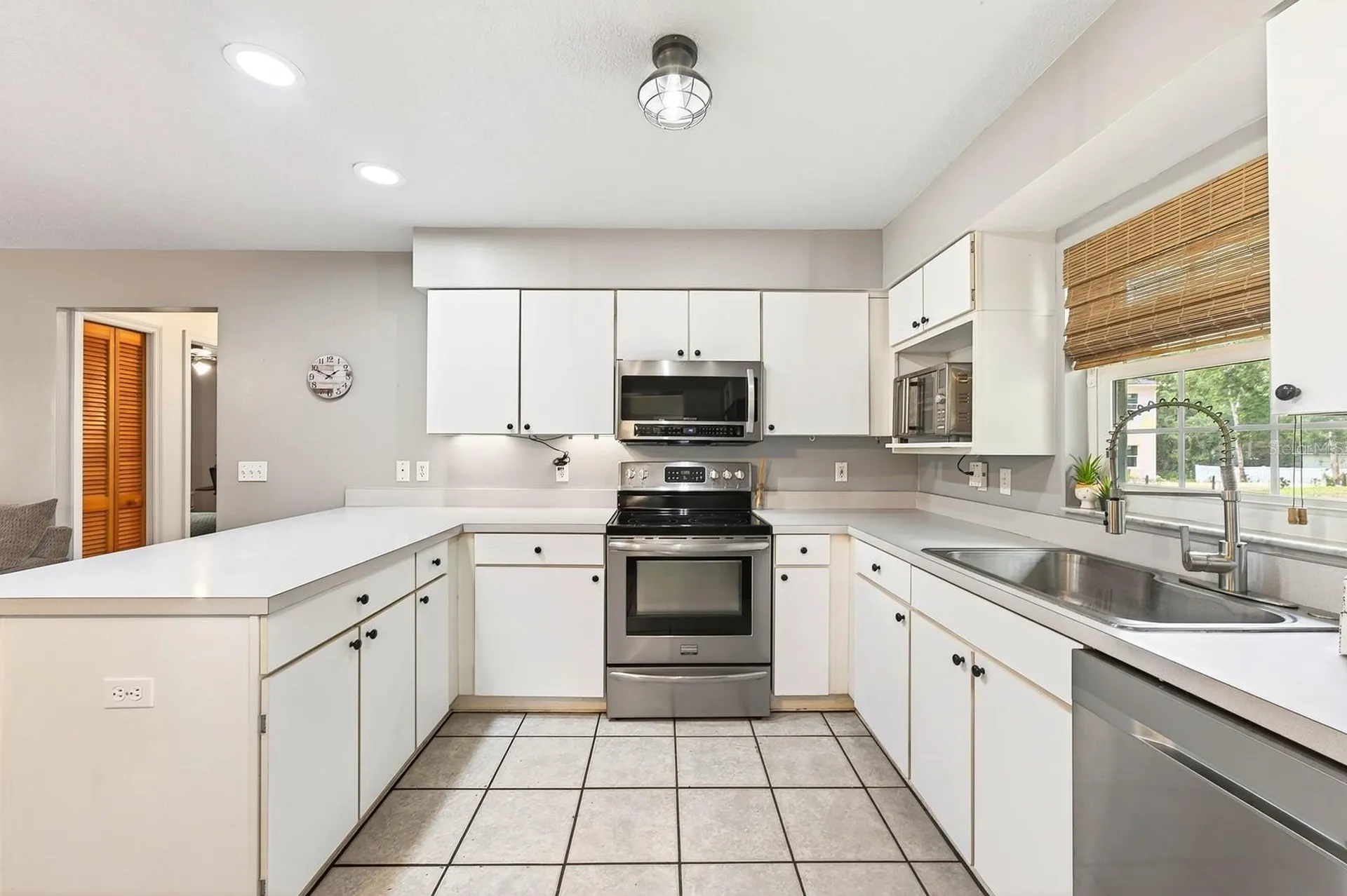 2385 Lake Pickett Road Orlando FL 32826