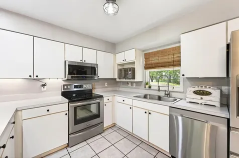2385 Lake Pickett Road Orlando FL 32826