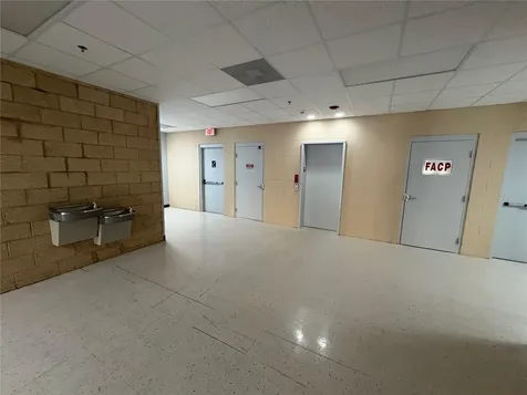 13250 N 56th Street Temple Terrace FL 33617
