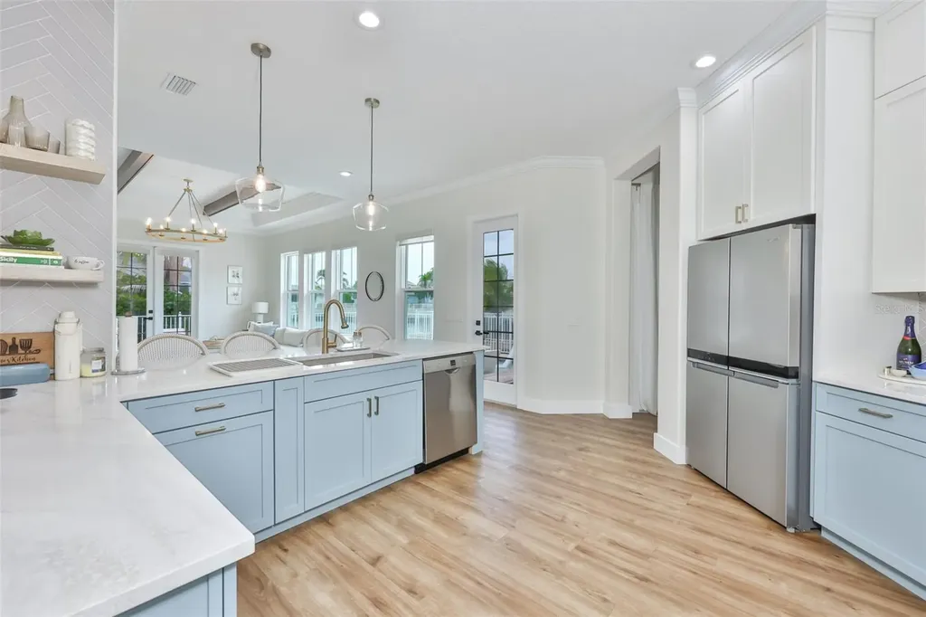 404 Islebay Drive Apollo Beach FL 33572
